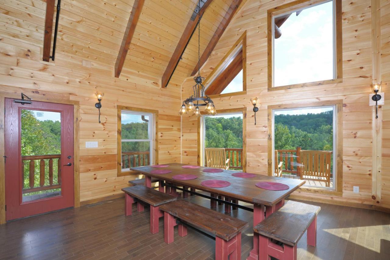 Ridge View Lodge Nature And Mountain View - Hot Tub - Firepit - Yard - Games Гетлинбург Екстериор снимка