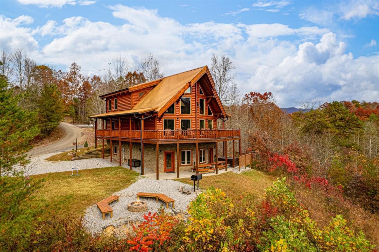 Ridge View Lodge Nature And Mountain View - Hot Tub - Firepit - Yard - Games Гетлинбург Екстериор снимка