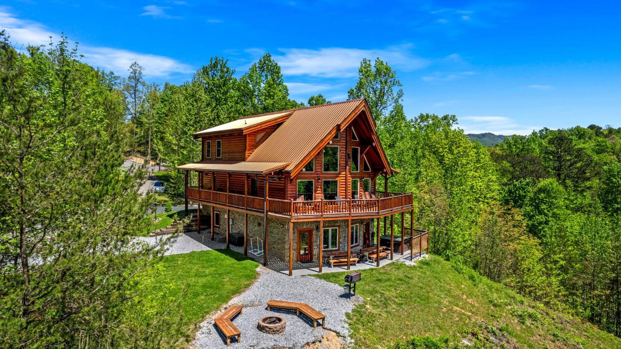 Ridge View Lodge Nature And Mountain View - Hot Tub - Firepit - Yard - Games Гетлинбург Екстериор снимка